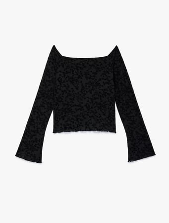 Uzun İspanyol Kollu Slim Fit Omzu Açık Tül Dantelli Tişört