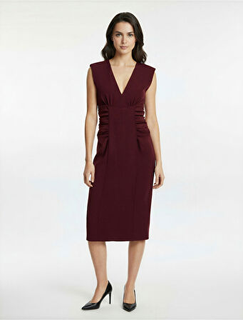 Kolsuz V Yaka Drape Detaylı Uzun Elbise