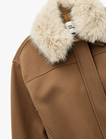 Çıkarılabilir Kürk Yakalı Uzun Kollu Ceket