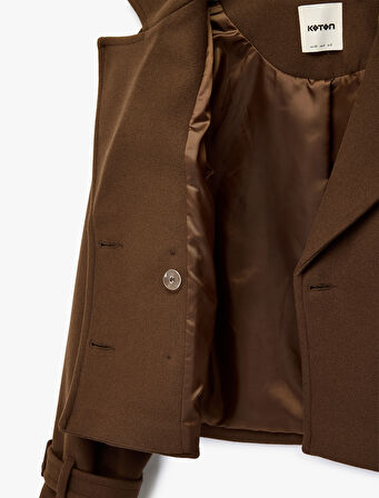 Uzun Kollu Cepli Düğmeli Kruvaze Kısa Kaşe Kaban