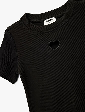 Pamuklu Kısa Kollu Kalp Pencere Detaylı Crop Tişört