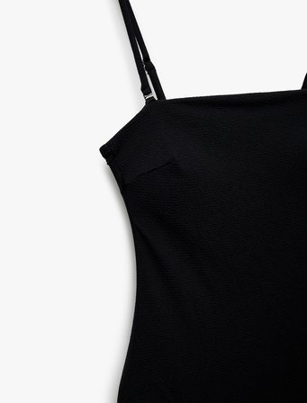 Dokulu Straplez Mayo Çıkarılabilir Askı Detaylı
