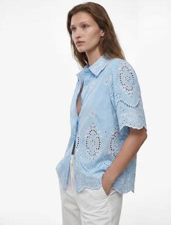 Pamuklu Klasik Yaka Brodeli Kısa Kollu Oversize Gömlek