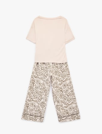 Desenli Kısa Kollu Viskon Pijama Takımı