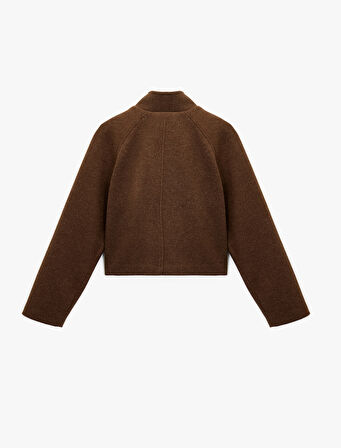 Uzun Kollu Cepli Dik Yaka Düğmeli Kruvaze Kısa Kaşe Mont