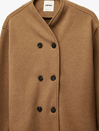 Uzun Kollu Dik Yaka Düğmeli Kruvaze Kaşe Ceket