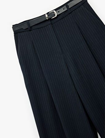 Cepli Kemer Detaylı Geniş Paça Kumaş Baggy Pantolon