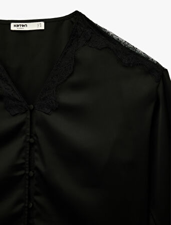 Dantel Detaylı Uzun Kollu V Yaka Bluz