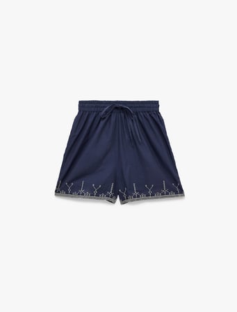 Pamuklu Beli Bağcıklı Nakışlı Mini Şort