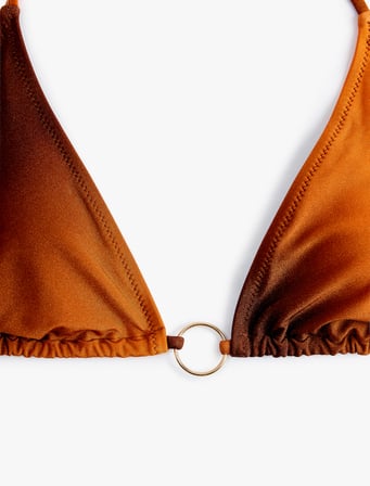 Degrade Renk Geçişli Charm ve Halka Detaylı Üçgen Bikini Üstü