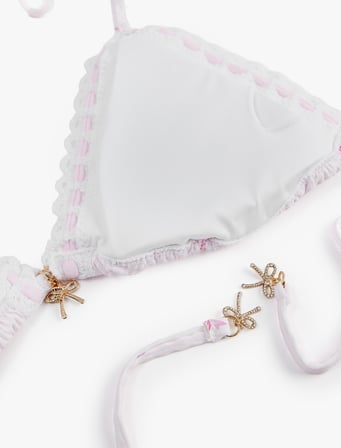 Koton X Sibil Çetinkaya - Fiyonk Charm Detaylı Kroşeli Üçgen Bikini Üstü