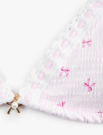 Koton X Sibil Çetinkaya - Fiyonk Charm Detaylı Kroşeli Üçgen Bikini Üstü