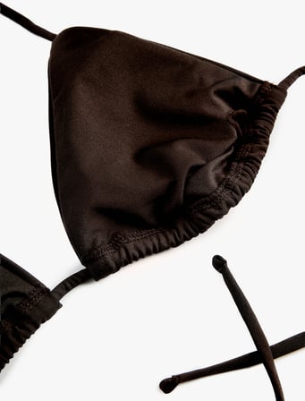 Boyundan Bağlamalı Taşlı Üçgen Bikini Üstü
