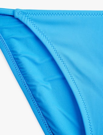 Yanları Bağlamalı İpli Bikini Altı