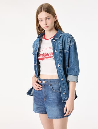 Normal Bel Cepli Düğmeli Pamuklu Mini Denim Şort