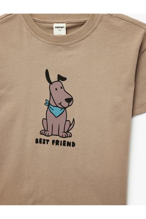 Koton Erkek Bebek Köpek Baskılı Kısa Kollu Bisiklet Yaka Pamuklu Oversize Tişört