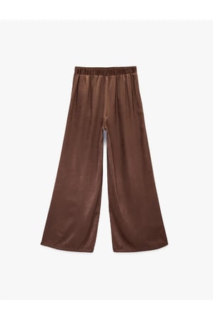 Kahverengi Kadın / Kız Normal Bel Pileli Cep Detaylı Geniş Paça Saten Pantolon Model Kodu: 6SAK40263UWKahverengi