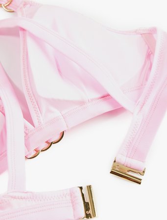 Metal Aksesuarlı V Yaka Çapraz Askılı Bralet Bikini Üstü