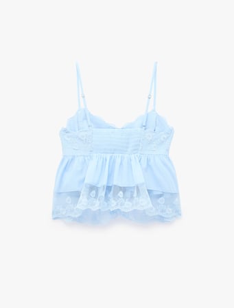 Pamuklu Kruvaze Yaka Kolsuz Dantel Detaylı Crop Top