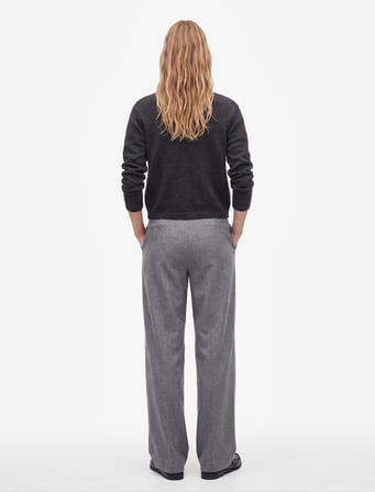 Regular Fit Bisiklet Yaka Uzun Kollu Düğmeli Crop Triko Hırka