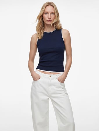 Renk Kontrastlı Katmanlı Slim Fit Bisiklet Yaka Kolsuz Fitilli Bluz