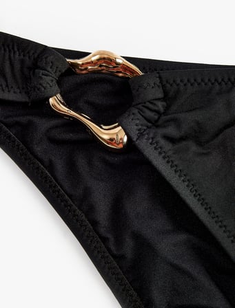 Metal Toka Detaylı Klasik Bikini Altı
