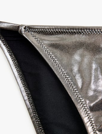 Yanları Bağlamalı İpli Parlak Bikini Altı