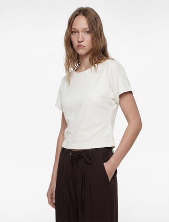 Beli Bağcıklı Cep Detaylı Geniş Paça Kumaş Pantolon