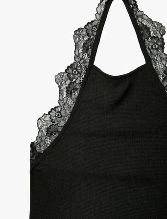 Bürümcük Kumaş Asimetrik Kesim Dantel Detaylı Halter Yaka Bluz