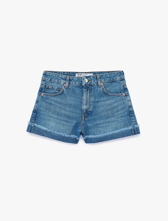 Pamuklu Düğmeli Normal Bel Katlı Paça Mini Denim Şort