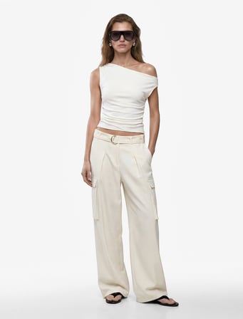 Keten Görünümlü Slim Fit Asimetrik Kesim Drapeli Kolsuz Bluz