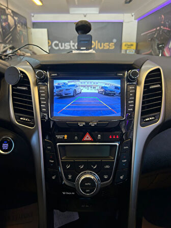HYUNDAİ İ30 UYUMLU 2 GB RAM 32 GB DAHİLİ HAFIZA 7 İNÇ TUŞLU MODEL MULTİMEDYA KABLOSUZ GERİ GÖRÜŞ KAMERALI 