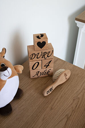 İsime Özel Ahşap Anne-Bebek Anı Küpü Ve Doğal Keçi Kılı Bebek Tarağı