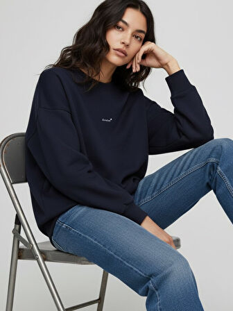 Uzun Kollu Sıfır Yaka Slogan Baskılı Lacivert Sweatshırt