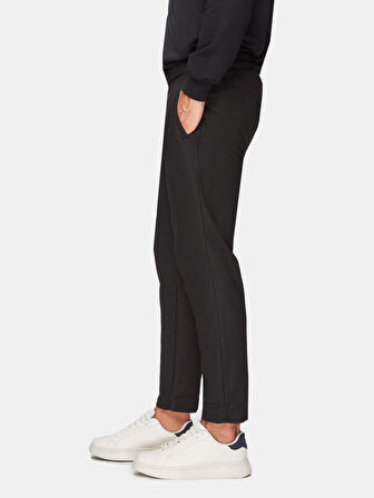 Beli Lastikli Düz Paça Siyah Eşofman