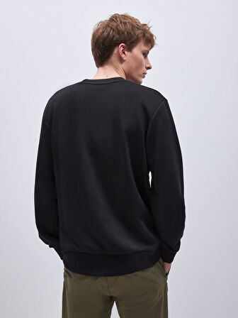 Uzun Kollu Sıfır Yaka Sign Baskılı Siyah Sweatshırt