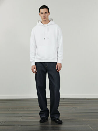 Uzun Kollu Kapüşonlu Sign Baskılı Beyaz Sweatshırt