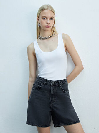 Lızzıe Klasik Kesim Jean Şort
