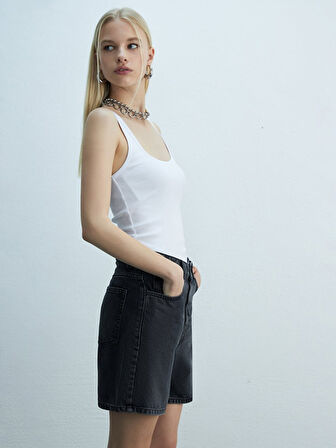 Lızzıe Klasik Kesim Jean Şort