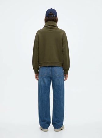 Relaxed Fit Boğazlı Yaka Minimal Baskılı Yeşil Sweatshırt