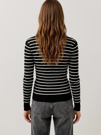 Slim Fit Yaka Detaylı Çizgili Siyah Kazak