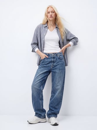 Regular Fit Flamlı V Yaka Beyaz Sweatshırt