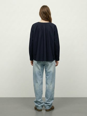Oversize V Yaka Cep Detaylı Lacivert Gömlek