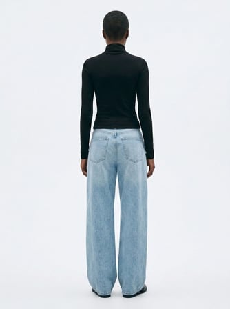 Slim Fit Ribanalı Uzun Kollu Siyah Sweatshırt