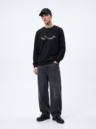Regular Fit Sign Baskılı Bisiklet Yaka Siyah Sweatshırt