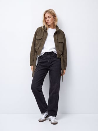 Relaxed Fit Minimal Yazı Baskılı Beyaz Sweatshırt