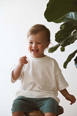 Beyaz Bisiklet Yaka Oversize T-shirt Bebek - Çocuk