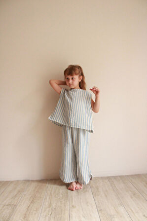 Mavi Çizgili Sırt Detaylı Müslin Takım