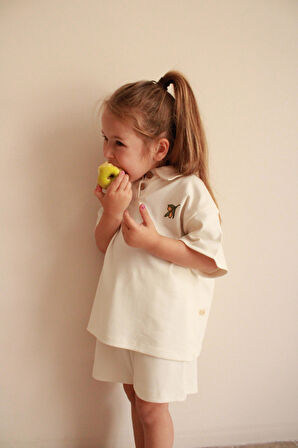 Zeytin Nakışlı Polo Yaka Şortlu Takım