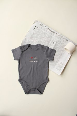 Mom Nakışlı Kısa Kollu Body